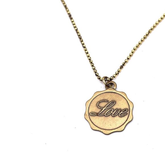 Bella Ryann Chain "Love" Pendant Necklace Gold Tone Lobster Closure Signed 18" - Picture 3 of 4